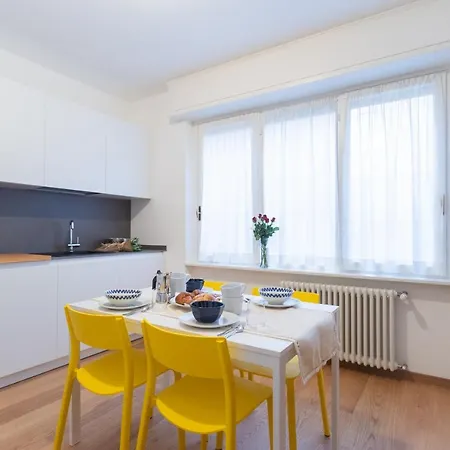 Boutique By Rent Apartment *