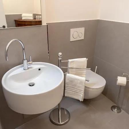 Boutique By Rent Apartment Como