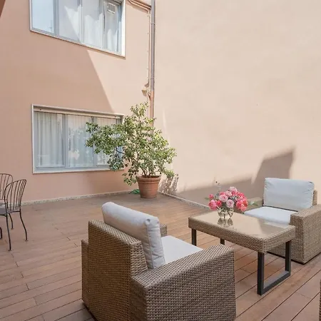 Boutique By Rent Apartment Como