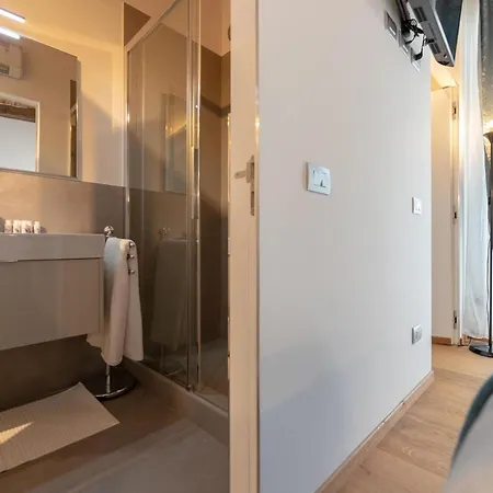 Boutique By Rent *