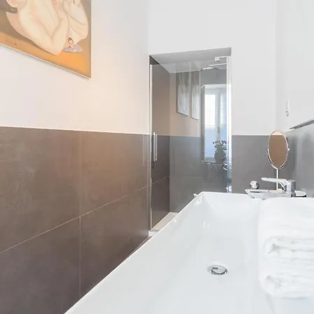 Boutique By Rent Apartment Como