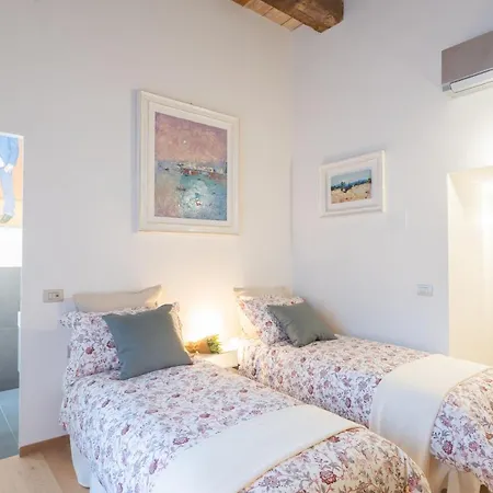 Boutique By Rent Apartment Como